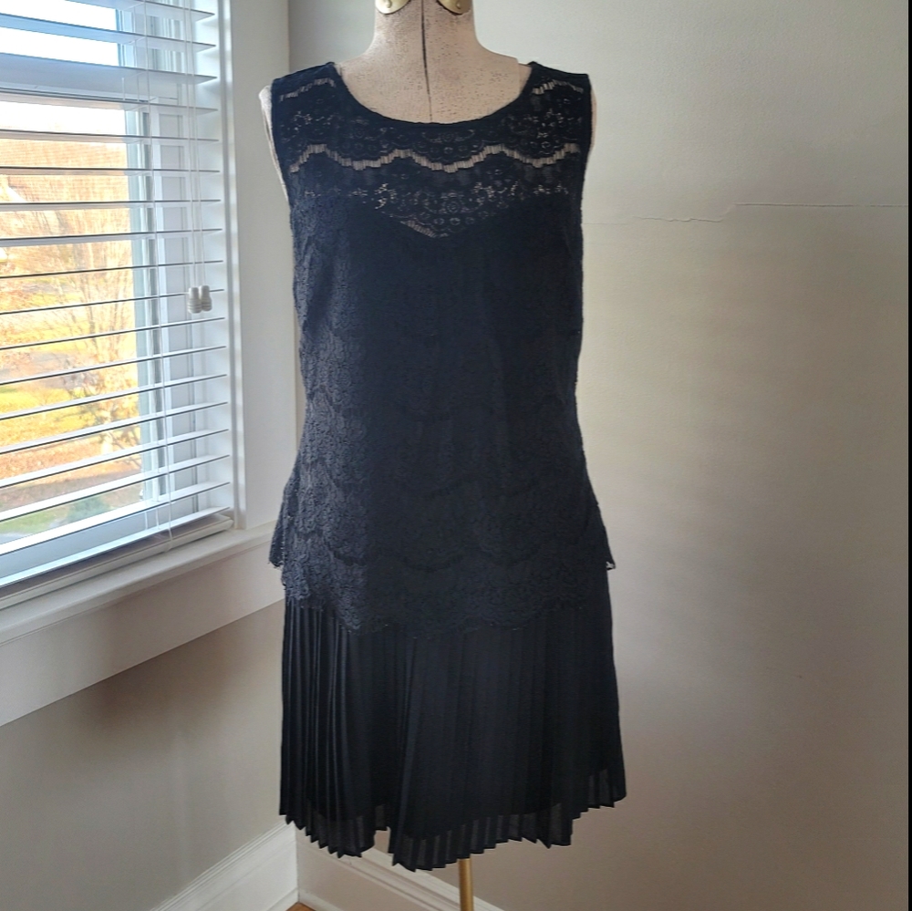 Flapper-inspired black dresss